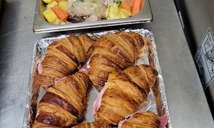 croissant au jambon maison